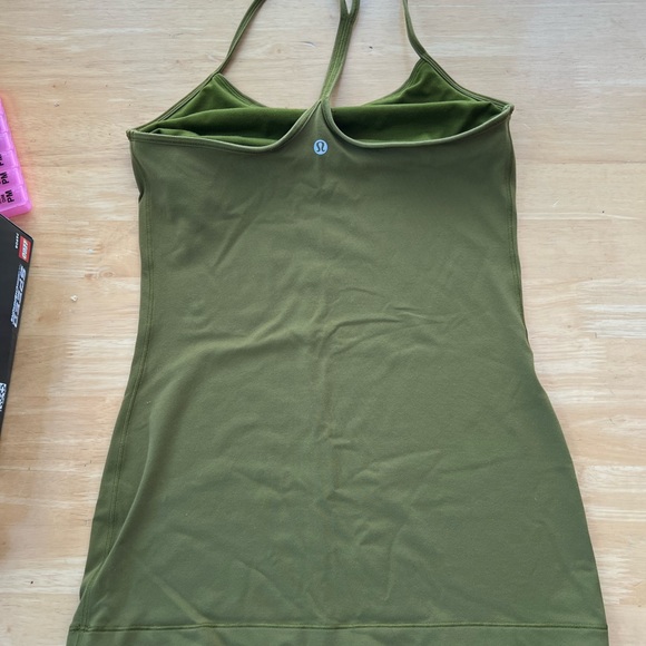 Lulu tank size 6 - Picture 2 of 2